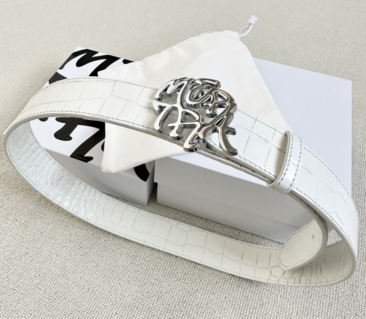 Mertra Belt