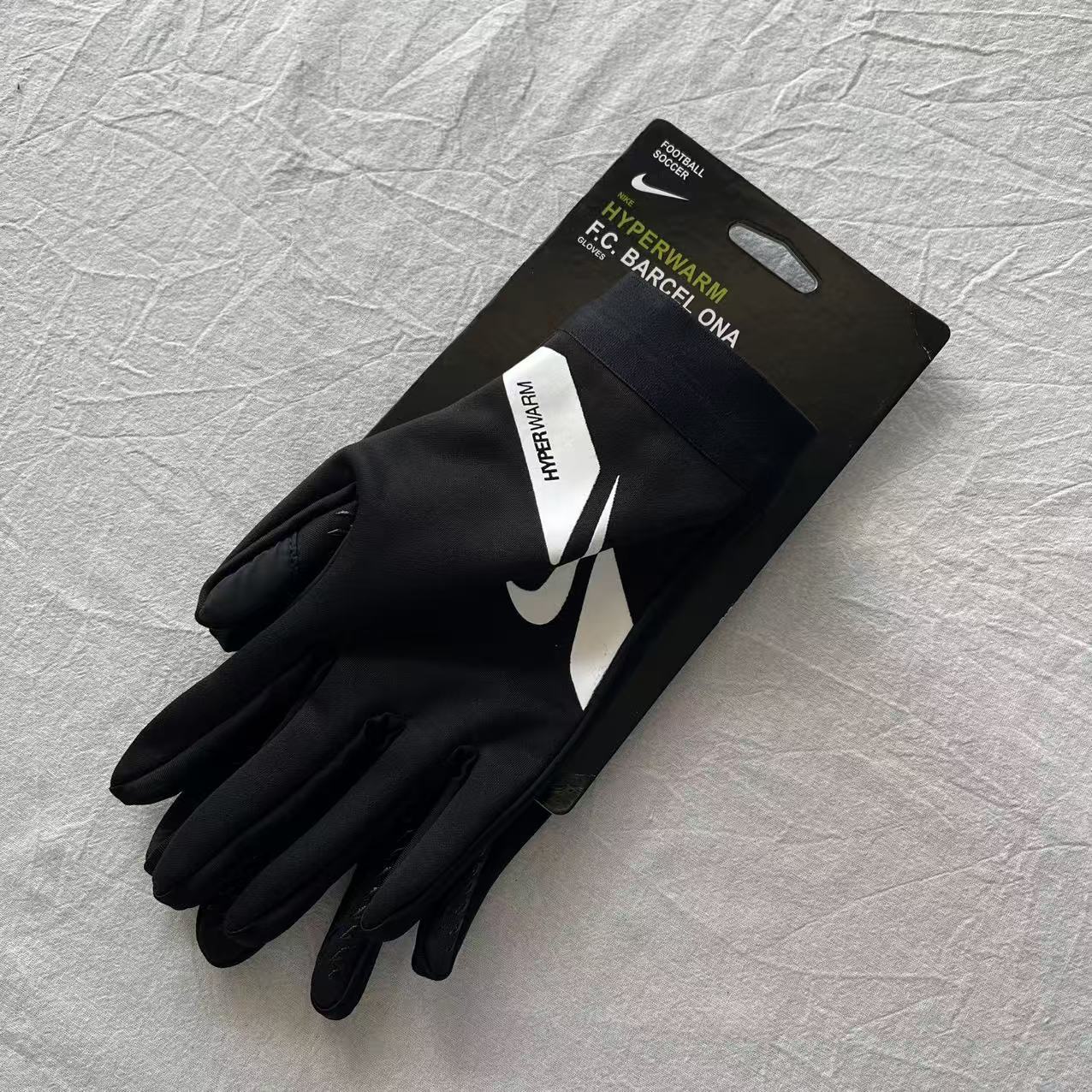 Nike Hyperwarm Gloves